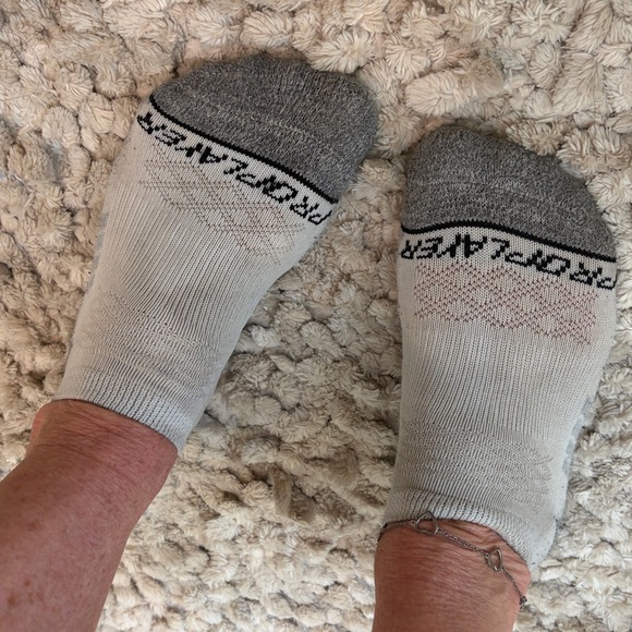 Ladies women's athletic white gym socks favorites GUC - Picture 2 of 6